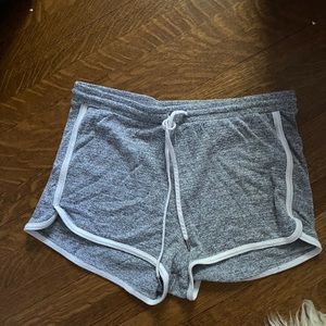 ARITZIA Wilfred shorts